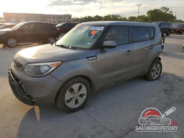 KNDJN2A25F7235009 2015 KIA SOUL photo no. 18