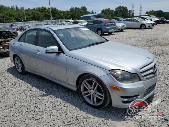WDDGF4HB4CR215560 2012 MERCEDES-BENZ C-CLASS photo no. 4