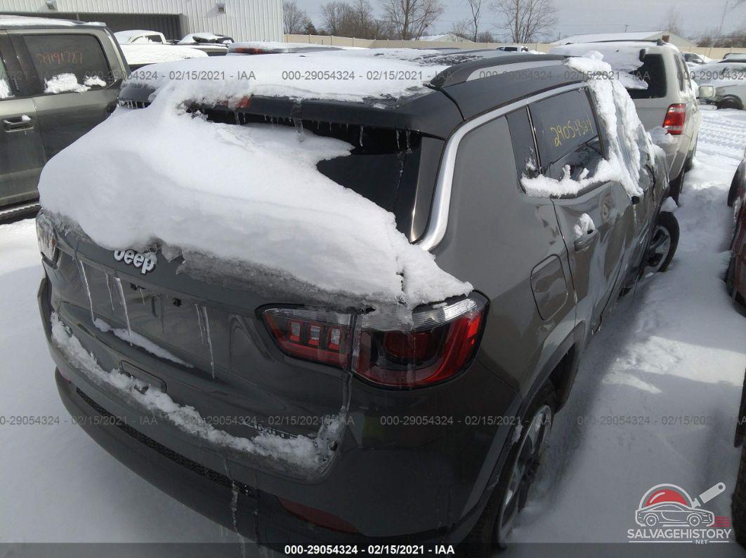 3C4NJDCB7LT203952 2020 JEEP COMPASS photo no. 4