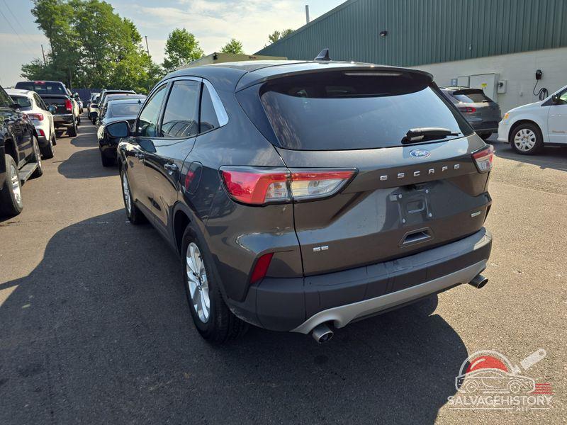 1FMCU0G64LUB14832 2020 FORD ESCAPE photo no. 3
