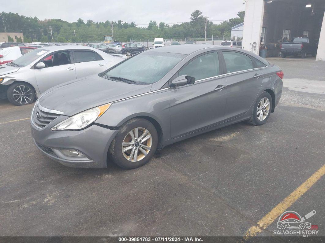 5NPEB4ACXDH810423 2013 HYUNDAI SONATA photo no. 2