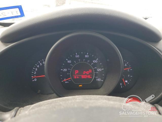 KNDJN2A20G7276620 2016 KIA SOUL photo no. 9