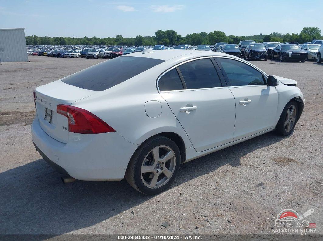 YV1612FS8D1204440 2013 VOLVO S60 photo no. 4