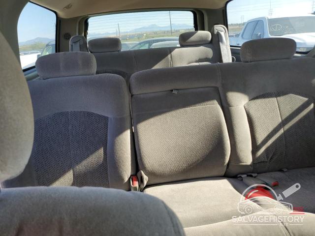 3GNGK26G11G121682 2001 CHEVROLET SUBURBAN photo no. 10