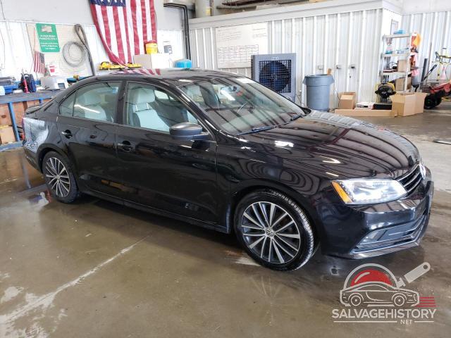 3VWD17AJ5GM277567 2016 VOLKSWAGEN JETTA photo no. 4