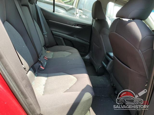 4T1B11HK0JU587548 2018 TOYOTA CAMRY photo no. 10