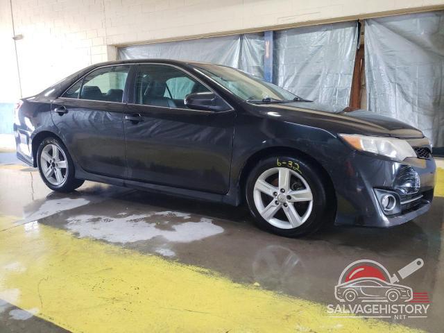 4T1BF1FKXEU376139 2014 TOYOTA CAMRY photo no. 4