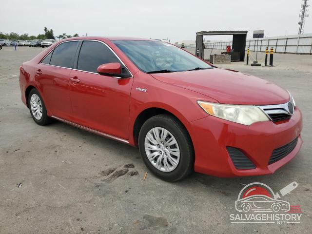 4T1BD1FK3EU100715 2014 TOYOTA CAMRY photo no. 4