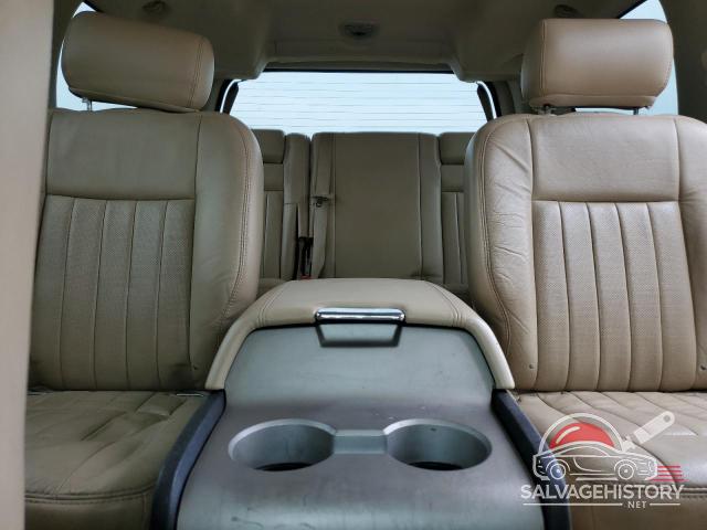 5LMFU28595LJ04270 2005 LINCOLN NAVIGATOR photo no. 10