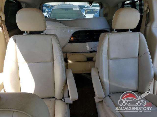 2V4RW3D1XAR354096 2010 VOLKSWAGEN ROUTAN photo no. 10