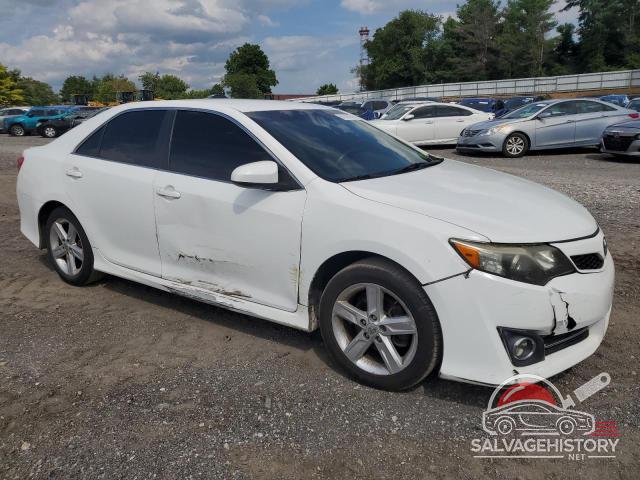 4T1BF1FK8DU709386 2013 TOYOTA CAMRY photo no. 4