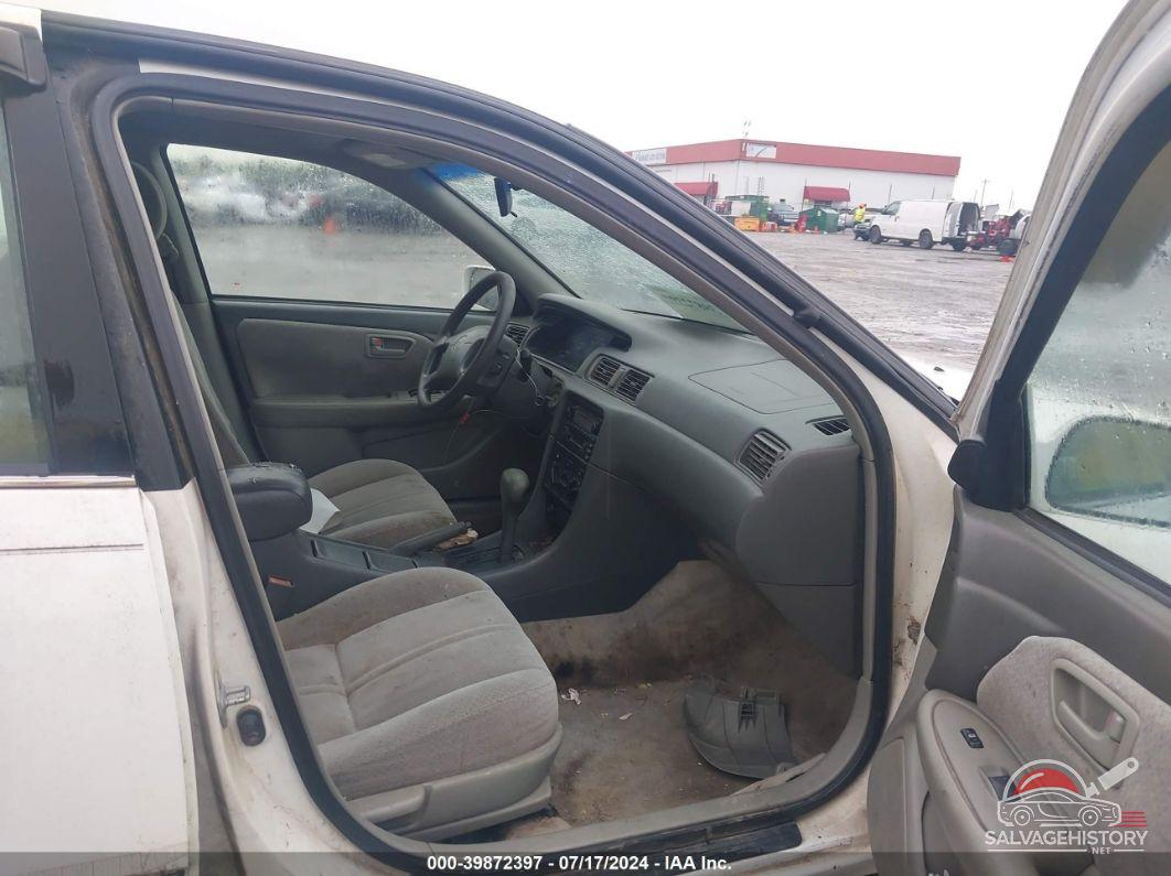 JT2BG22K4Y0480398 2000 TOYOTA CAMRY photo no. 5