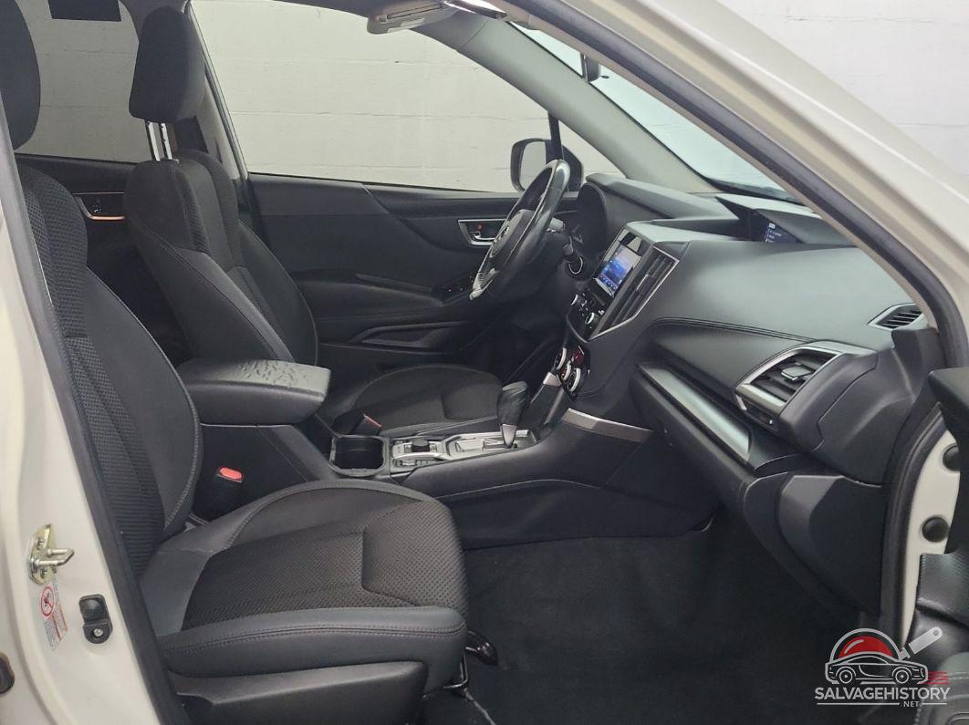 JF2SKAGC0KH540012 2019 SUBARU FORESTER photo no. 16