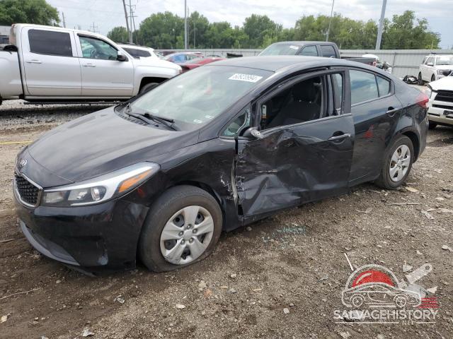 3KPFK4A75JE247708 2018 KIA FORTE photo no. 4