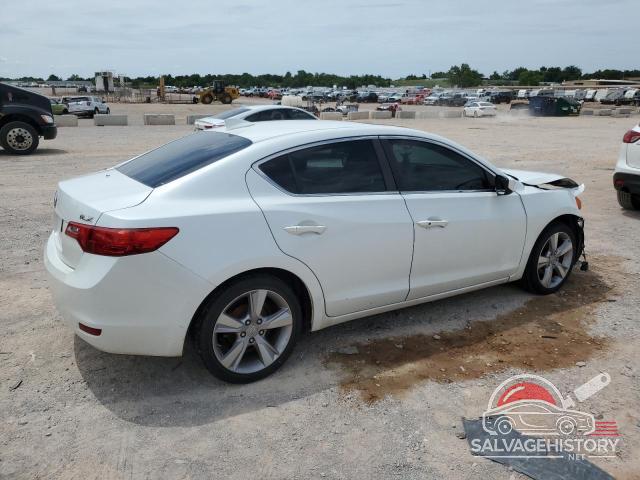 19VDE1F32FE009639 2015 ACURA ILX photo no. 3