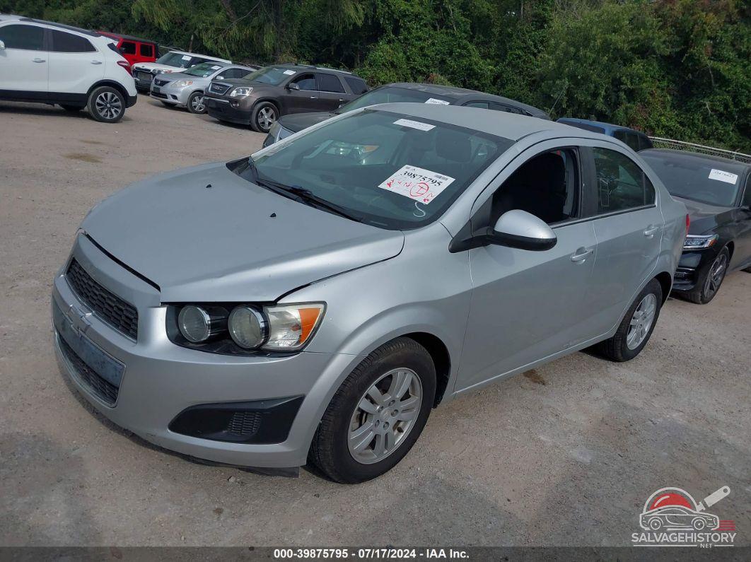 1G1JC5SH4F4159867 2015 CHEVROLET SONIC photo no. 2