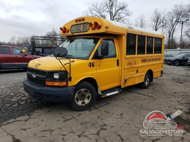1GBHG31CX91128072 2009 CHEVROLET EXPRESS photo no. 2