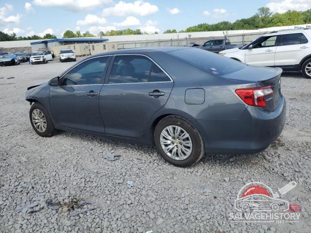 4T1BF1FK9EU728286 2014 TOYOTA CAMRY photo no. 2
