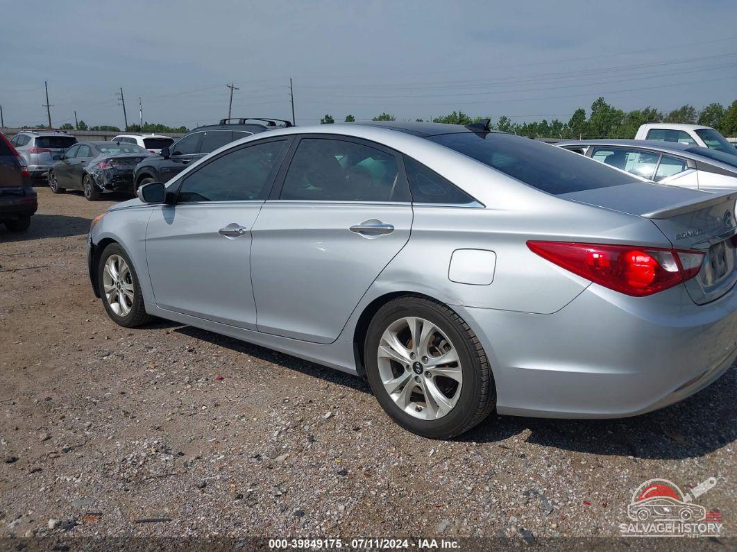 5NPEC4AC8CH433988 2012 HYUNDAI SONATA photo no. 3