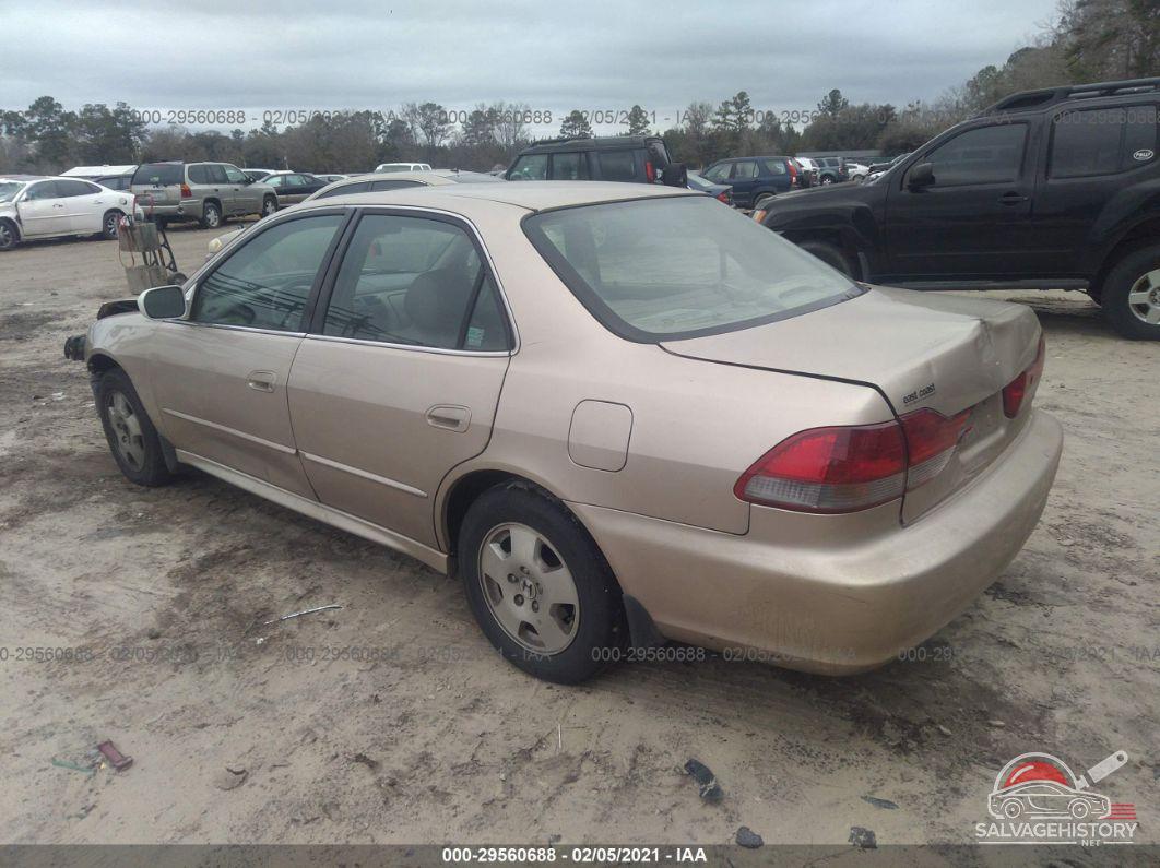 1HGCG16561A070200 2001 HONDA ACCORD SDN photo no. 3