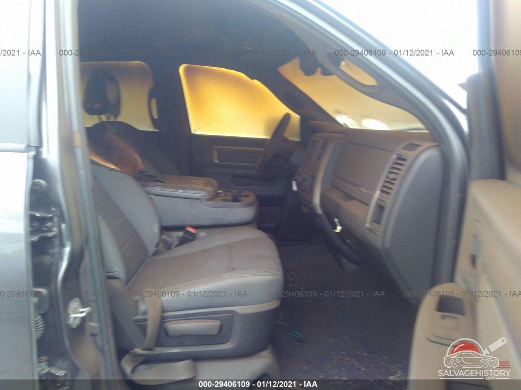 1C6RR7TTXKS696232 2019 RAM 1500 CLASSIC photo no. 5