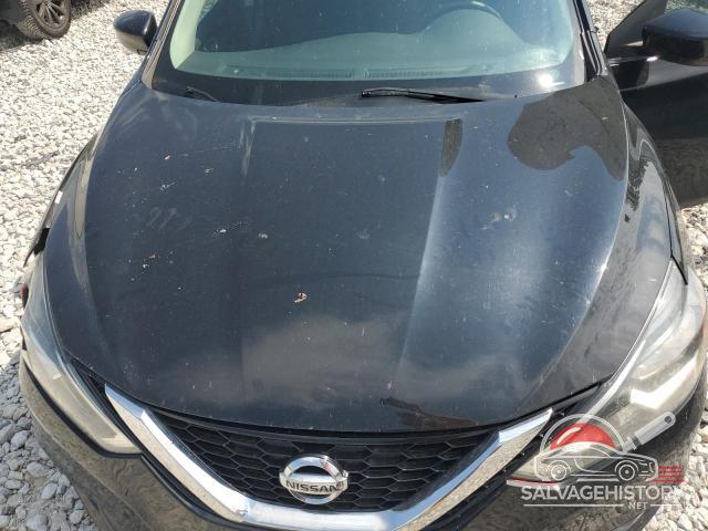 3N1AB7APXJY257941 2018 NISSAN SENTRA photo no. 11