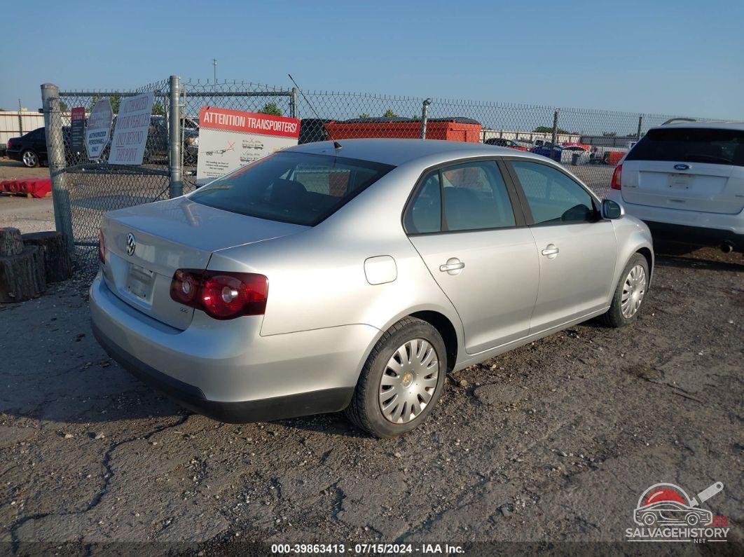3VWJM71KX8M107810 2008 VOLKSWAGEN JETTA photo no. 4