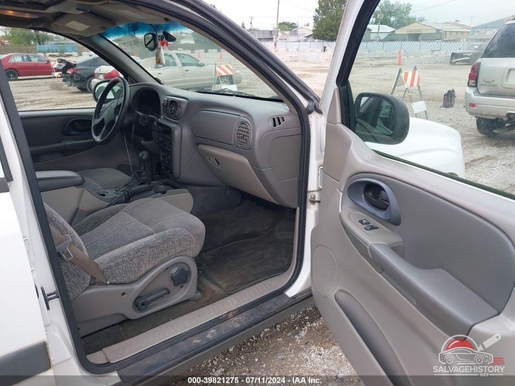 1GNDT13S132389291 2003 CHEVROLET TRAILBLAZER photo no. 5