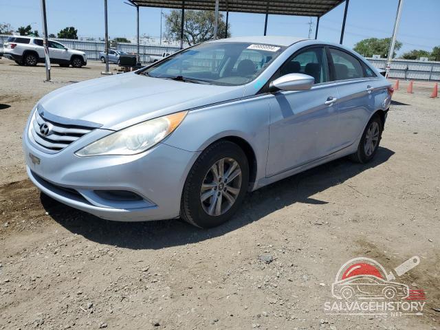 5NPEB4AC3DH748489 2013 HYUNDAI SONATA photo no. 4