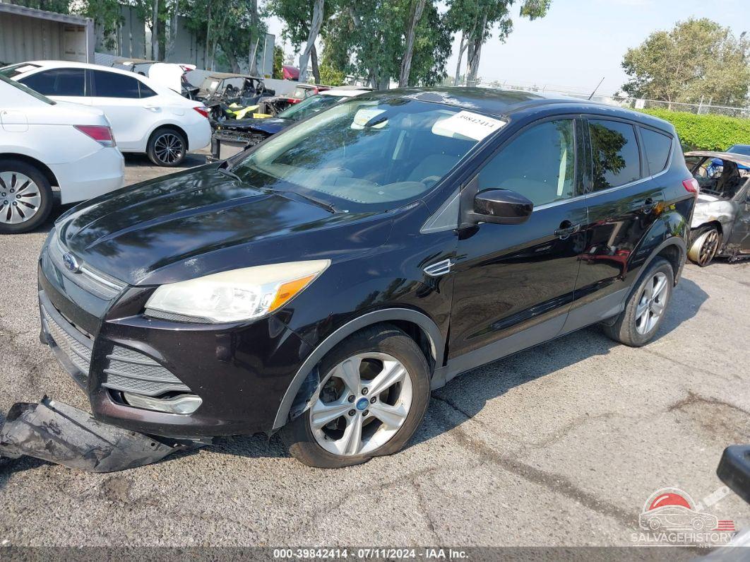 1FMCU9G99DUD55835 2013 FORD ESCAPE photo no. 2