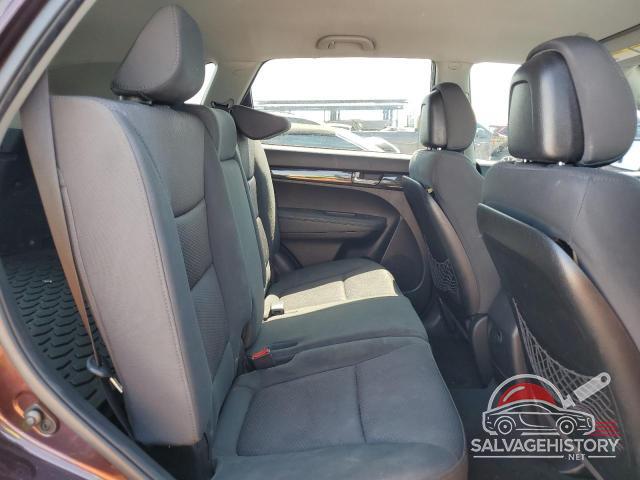 5XYKT3A16BG185158 2011 KIA SORENTO photo no. 10