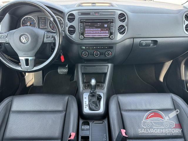 WVGAV7AX2FW591945 2015 VOLKSWAGEN TIGUAN photo no. 8