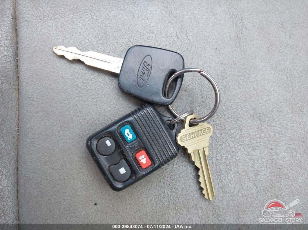 1FAFP34N65W221531 2005 FORD FOCUS photo no. 11