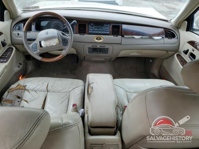 1LNHM83W8YY800964 2000 LINCOLN TOWNCAR photo no. 8