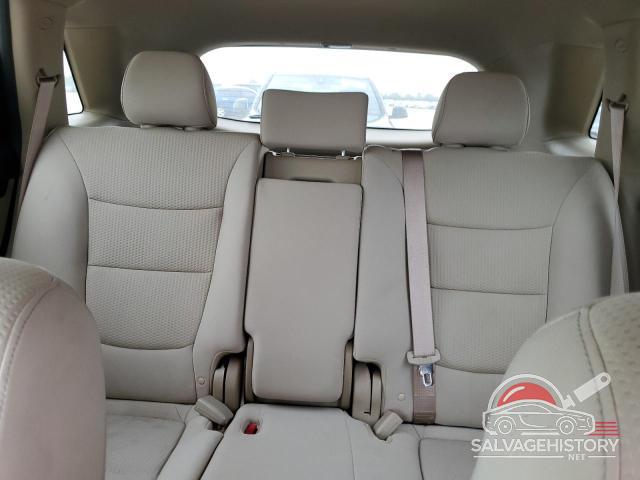 5XYKT3A12BG154103 2011 KIA SORENTO photo no. 10
