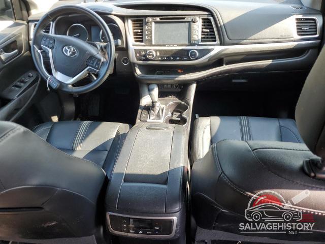 5TDJZRFH4JS492946 2018 TOYOTA HIGHLANDER photo no. 8