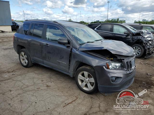 1C4NJDBB7HD143055 2017 JEEP COMPASS photo no. 4
