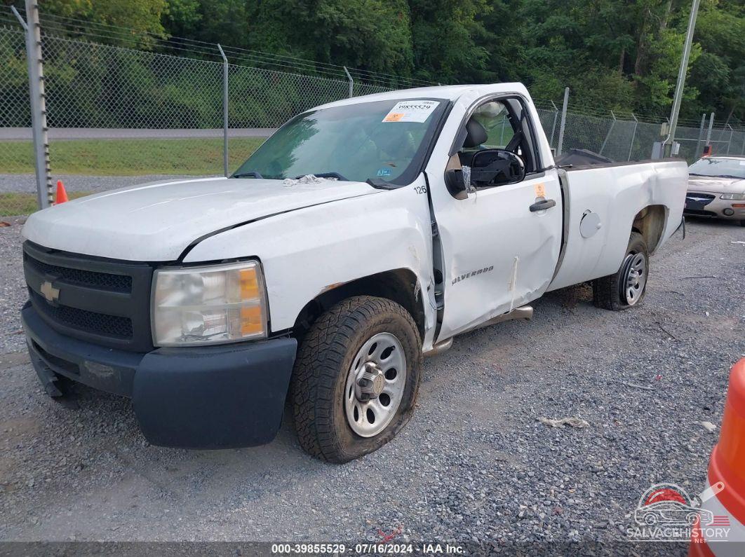 1GCNCPEX6BZ219619 2011 CHEVROLET SILVERADO photo no. 2