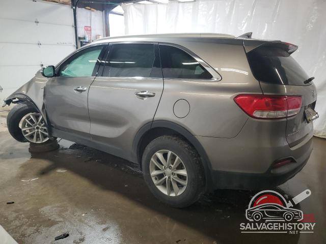 5XYPGDA39JG341919 2018 KIA SORENTO photo no. 2