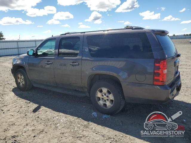1GNUKJE32AR135134 2010 CHEVROLET SUBURBAN photo no. 2