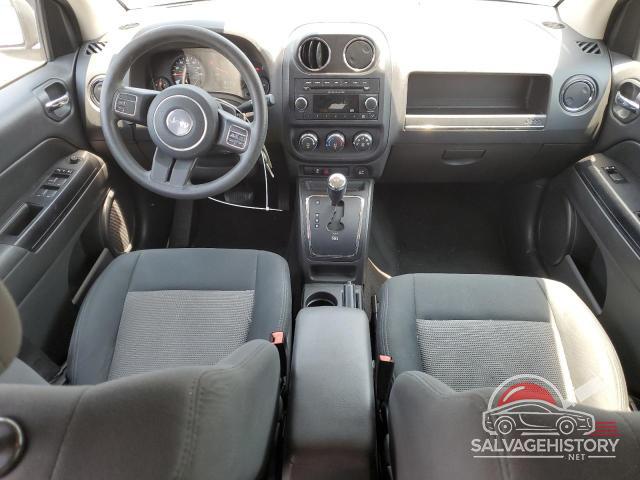 1C4NJCBB4CD687273 2012 JEEP COMPASS photo no. 8