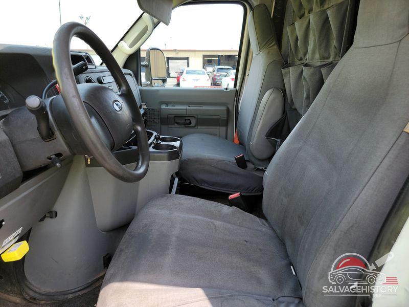 1FDXE4FS6HDC69023 2017 FORD E-450 CUTAWAY photo no. 8
