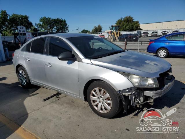 1G1PC5SH6B7230585 2011 CHEVROLET CRUZE photo no. 4