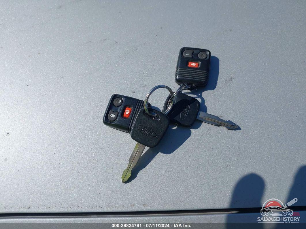 1FMYU92114KA89827 2004 FORD ESCAPE photo no. 11