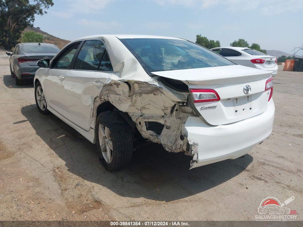 4T1BF1FK7EU829424 2014 TOYOTA CAMRY photo no. 3