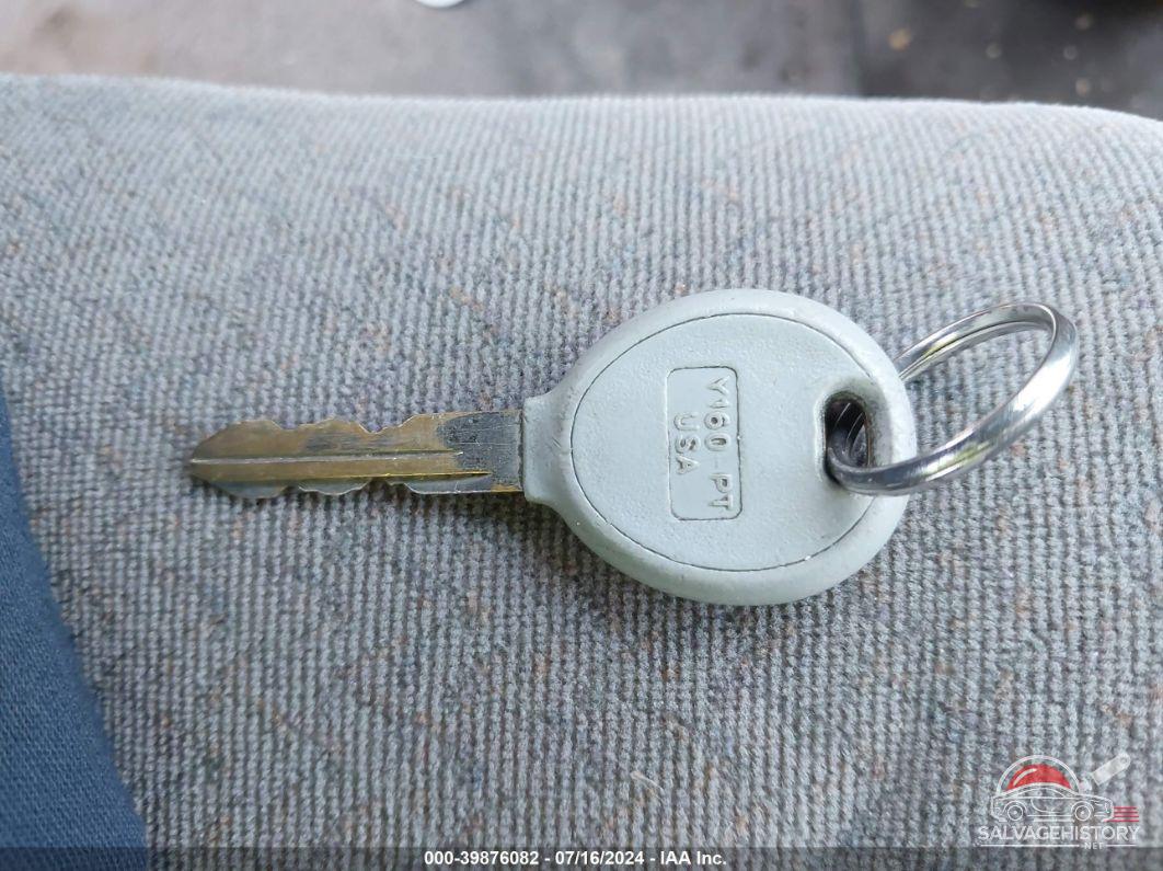 1C4GJ45342B590197 2002 CHRYSLER VOYAGER photo no. 11