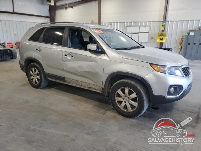 5XYKT4A15BG139651 2011 KIA SORENTO photo no. 4