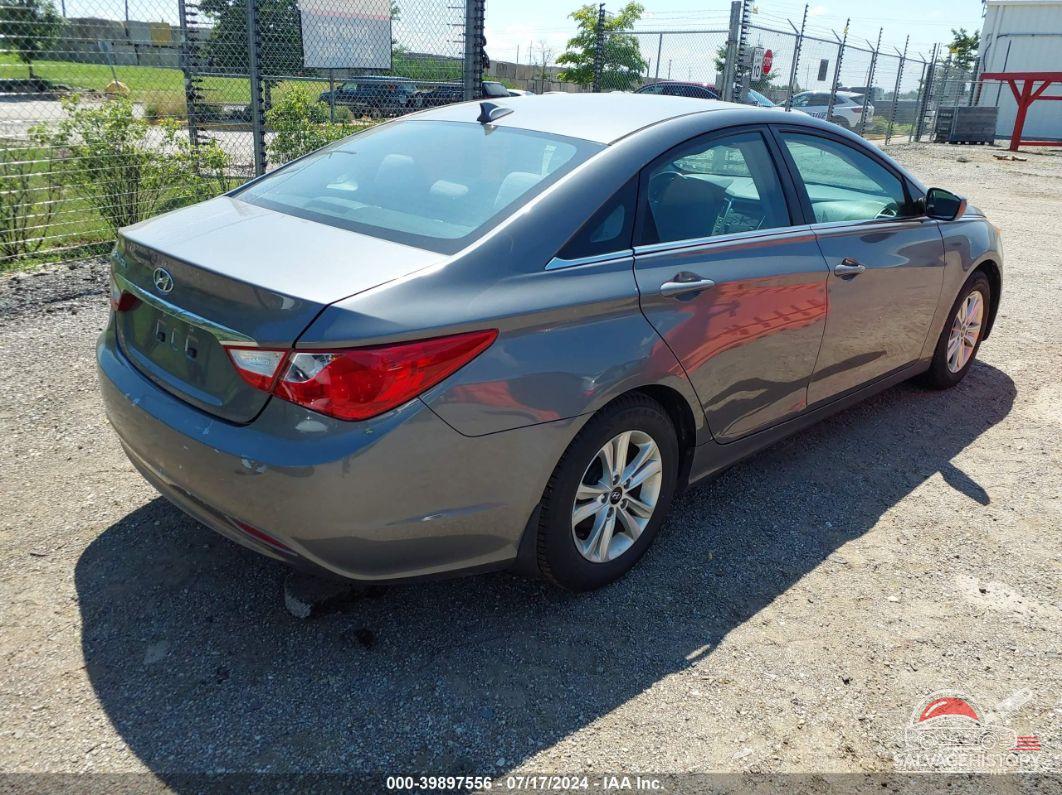 5NPEB4AC9DH664774 2013 HYUNDAI SONATA photo no. 4