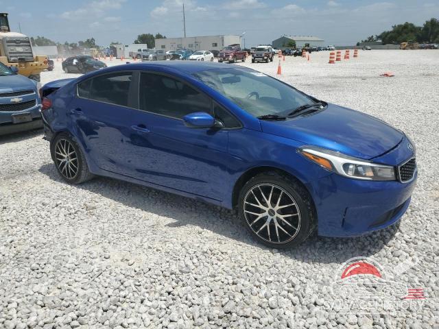 3KPFK4A70JE196554 2018 KIA FORTE photo no. 4