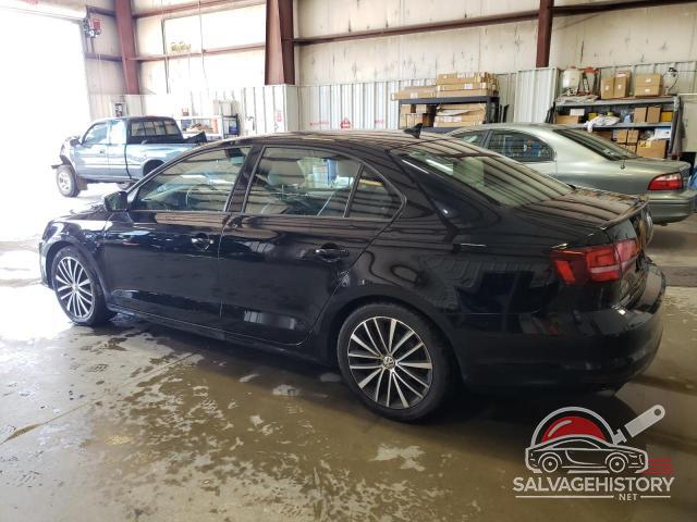 3VWD17AJ5GM277567 2016 VOLKSWAGEN JETTA photo no. 2